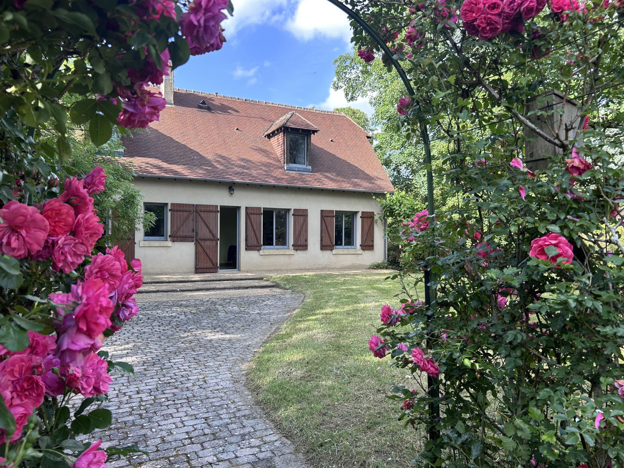 Maison 6 pièces avec jardin et hangar à Rivarennes